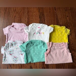 Carter's & Gap Bundle of 6 Baby Girl Short Sleeve Bodysuits - Size 6 months